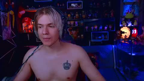 Snapshot of lustymatt chatting on December 15, 2025, 3:11 am lustymatt online show from December 15, 2025, 3:11 am