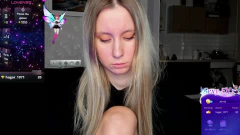 LusyaGreenberg online show from January 29, 2025, 9:39 pm