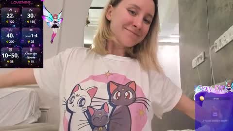 LusyaGreenberg online show from February 14, 2025, 6:51 pm