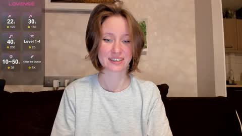 LusyaGreenberg online show from October 30, 2025, 6:41 pm