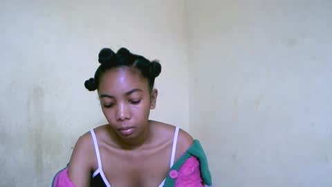 lutchia online show from September 11, 2025, 11:27 pm