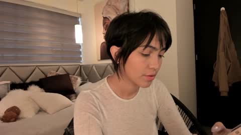 Lu online show from January 13, 2025, 1:06 pm