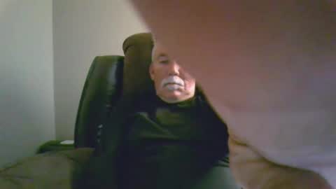 luv269er online show from February 13, 2025, 6:09 am