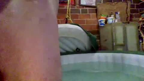 Snapshot of luv2licuplz chatting on October 20, 2025, 11:21 am Luv2licUplz online show from October 20, 2025, 11:21 am