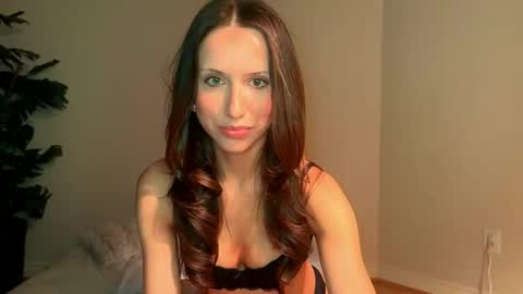 Isabella online show from March 30, 2026, 8:21 pm
