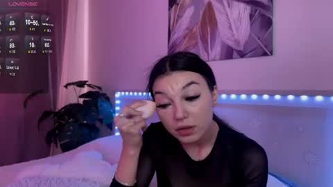 Snapshot of luvlyveronica chatting on July 28, 2026, 11:28 am Veronica online show from July 28, 2026, 11:28 am