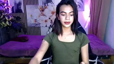 luvrr_trixie online show from February 27, 2026, 2:50 pm