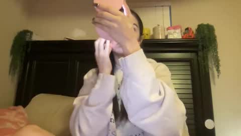 luvrxstarx online show from March 26, 2026, 1:01 am