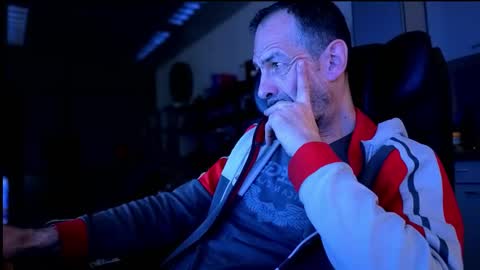 Im a   -  CAMGUY YOU  LIKE to FUCK online show from November 16, 2025, 8:36 pm