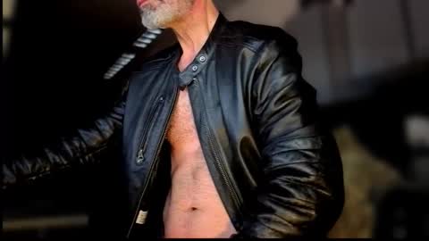 Im a   -  CAMGUY YOU  LIKE to FUCK online show from November 19, 2025, 11:05 pm