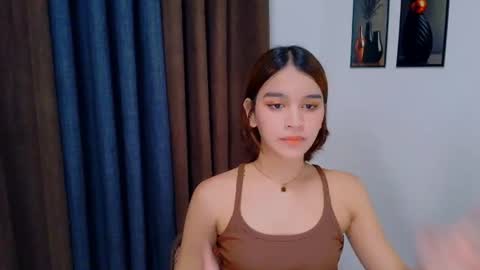 queen lux online show from June 18, 2026, 6:01 pm