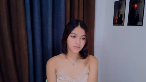 queen lux online show from June 24, 2026, 9:30 am