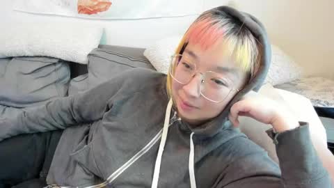 LuxGray online show from December 9, 2024, 6:14 pm