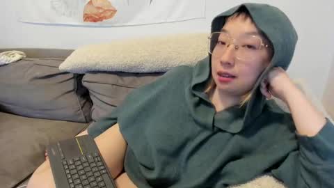 LuxGray online show from March 5, 2025, 3:08 am