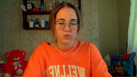 Katie online show from October 7, 2025, 8:44 am