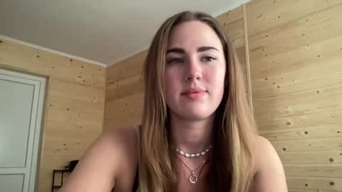 Snapshot of luxie_queen chatting on June 25, 2026, 2:21 pm Katie online show from June 25, 2026, 2:21 pm