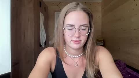 Snapshot of luxie_queen chatting on July 3, 2026, 8:10 am Katie online show from July 3, 2026, 8:10 am