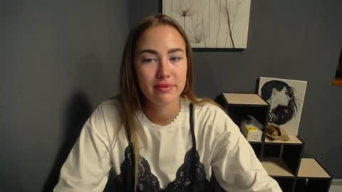 Snapshot of luxie_queen chatting on July 16, 2026, 7:58 am Katie online show from July 16, 2026, 7:58 am