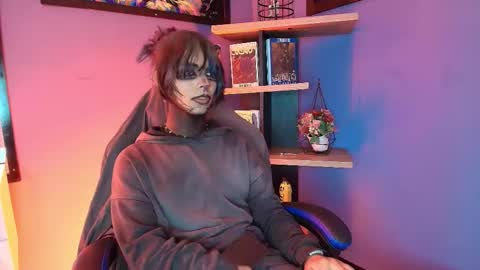 Luxiel 3 online show from February 26, 2026, 9:25 pm