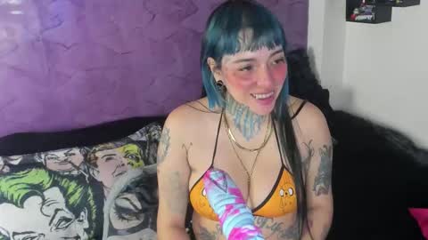 Luxifer  online show from November 21, 2025, 1:04 am