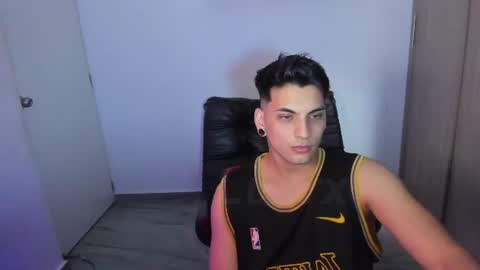 Snapshot of luxrx chatting on July 4, 2026, 7:20 pm luxrx online show from July 4, 2026, 7:20 pm