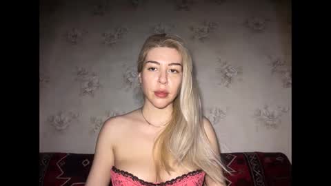 LuxSonyaStar online show from May 16, 2026, 8:18 pm