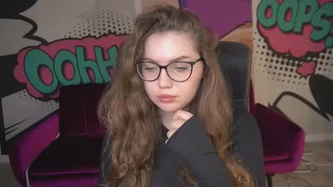 Snapshot of luxsopphia_ chatting on September 15, 2025, 5:40 am luxsopphia_ online show from September 15, 2025, 5:40 am