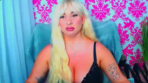 Luxuriaa online show from October 5, 2025, 7:12 pm