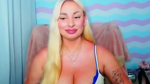 Snapshot of luxuriaaa chatting on July 8, 2026, 7:29 pm Luxuriaa online show from July 8, 2026, 7:29 pm