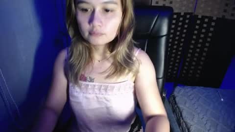 Snapshot of luxuriavix chatting on August 7, 2026, 7:27 pm Maui online show from August 7, 2026, 7:27 pm