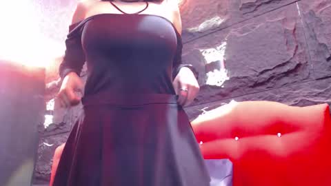 Luxury online show from November 25, 2025, 6:19 pm