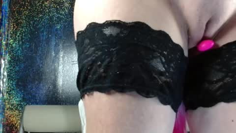 Lux for your fun online show from September 26, 2025, 2:15 am