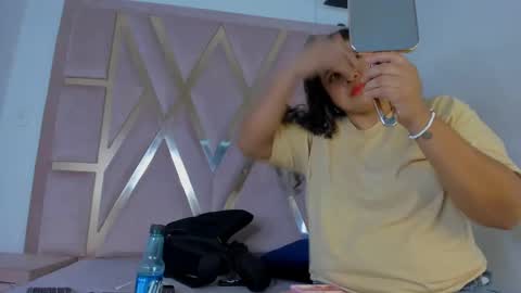 luzenaasm online show from October 27, 2025, 3:43 am