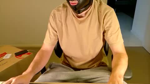 lxgxnd99 online show from February 12, 2026, 9:04 am