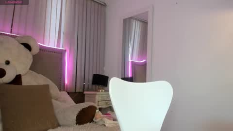 lya_brown online show from November 28, 2025, 12:19 pm