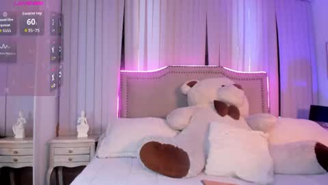 Snapshot of lya_brown chatting on June 26, 2026, 11:25 am lya_brown online show from June 26, 2026, 11:25 am