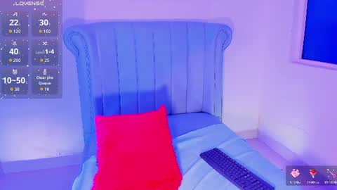Snapshot of lya_dubois_ chatting on June 14, 2026, 2:24 am LYA DUBOIS online show from June 14, 2026, 2:24 am