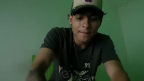 Lyan online show from November 4, 2025, 7:07 am