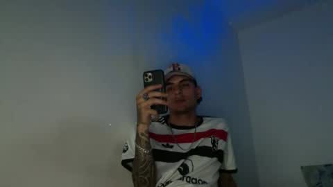 Lyan online show from November 8, 2025, 4:34 am