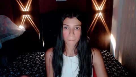lyanamerry03 online show from September 22, 2025, 10:45 pm