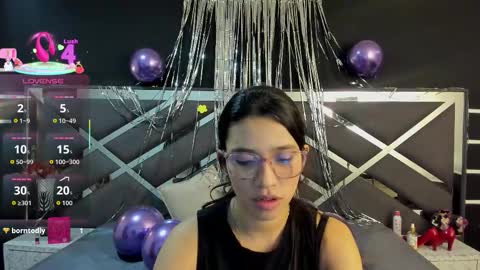 LYA SCOTT online show from September 15, 2025, 11:43 am