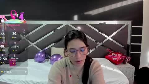 LYA SCOTT online show from September 16, 2025, 11:33 am