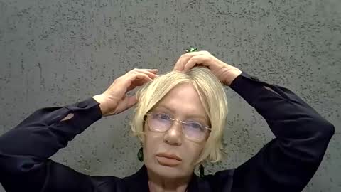 lyasya online show from September 23, 2025, 9:34 am