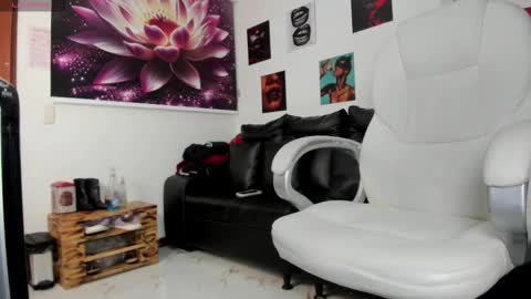  Lycoris  online show from October 21, 2025, 9:04 pm