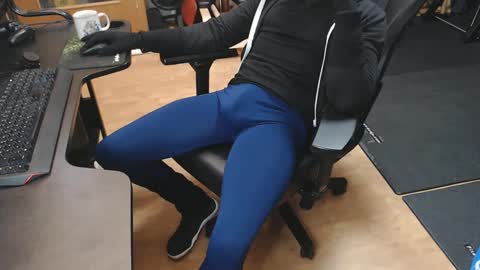 lycraboy123 online show from December 29, 2024, 6:56 am