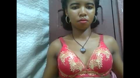 Lydiah online show from February 19, 2025, 5:49 pm