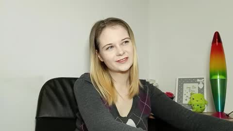 Lydia online show from November 5, 2025, 7:25 pm