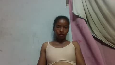 lydie856696 online show from April 21, 2026, 2:37 am