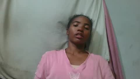 lydie856696 online show from June 4, 2026, 3:07 pm