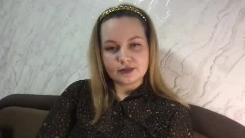 Snapshot of lyeeu25 chatting on March 2, 2025, 8:29 pm Tina online show from March 2, 2025, 8:29 pm